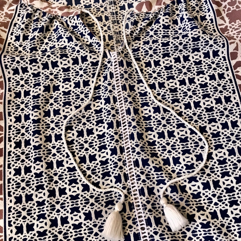 Lovestitch 3/4 sleeve tassel tie blouse - Picture 5 of 8
